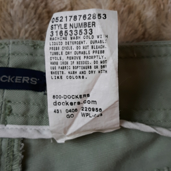 Dockers Women Sage Green Shorts - Picture 5 of 6